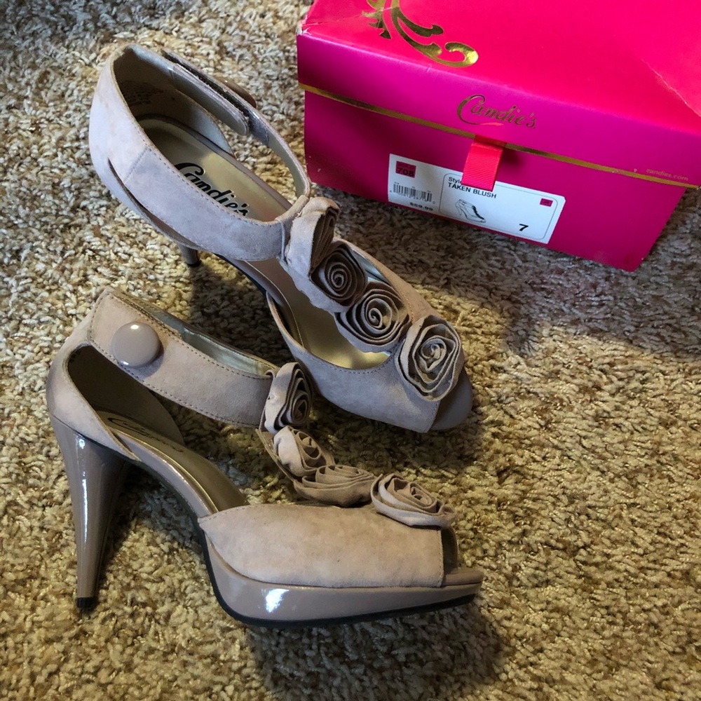 Size 7 high heels
